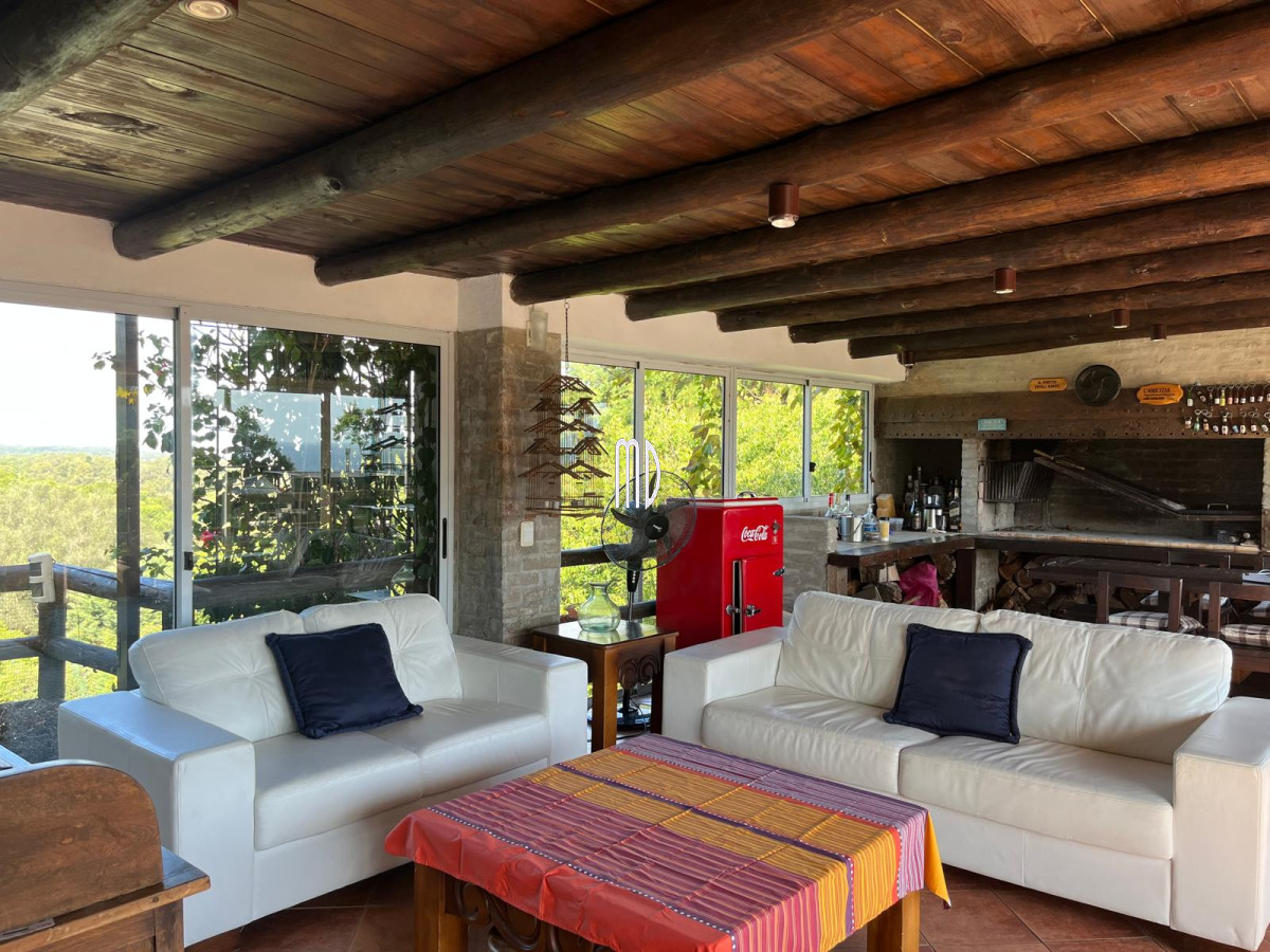 Casa ID.8192 - Exclusiva Casa en Venta en Punta Ballena con Vista Panorámica al Mar Ref. 8192