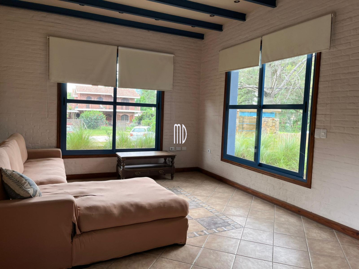 Casa ID.9172 - Casa en venta de 5 dormitorios en Mansa REF:9172