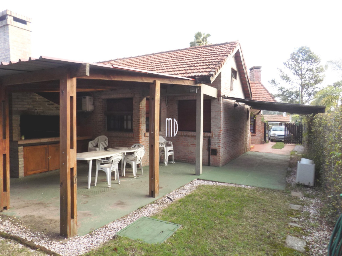 Hermosa casa en zona muy linda - IMD5792C