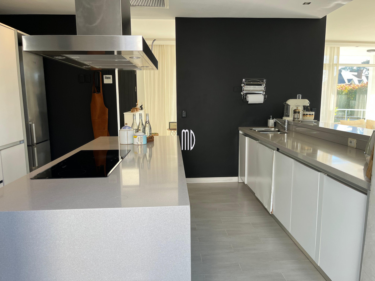 Casa ID.8319 - Espectacular casa en venta- Confort, amplitud y ubicación privilegiada