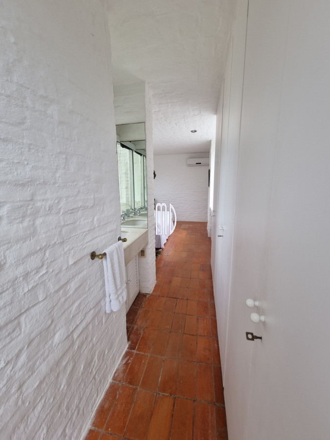 Casa ID.5757 - Espectacular propiedad frente al mar