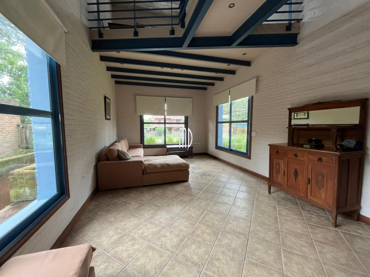 Casa ID.9172 - Casa en venta de 5 dormitorios en Mansa REF:9172