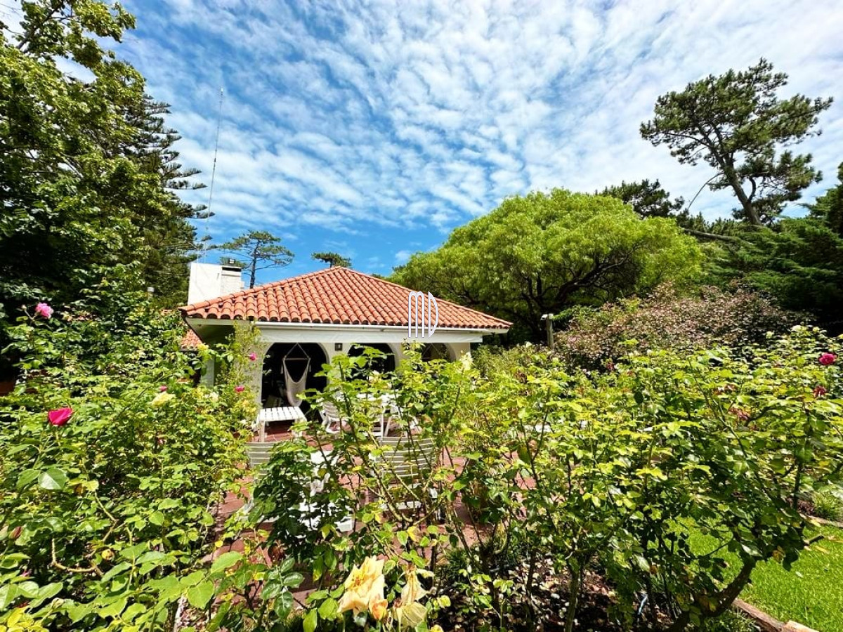 Casa ID.7836 - Espectacular casa en parada 20 de la Brava 