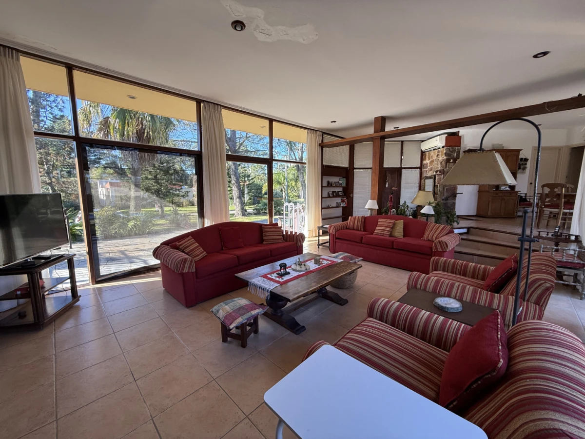 Casa ID.9309 - Excelente Casa en La Mansa a solo 700mts del mar Ref:9309
