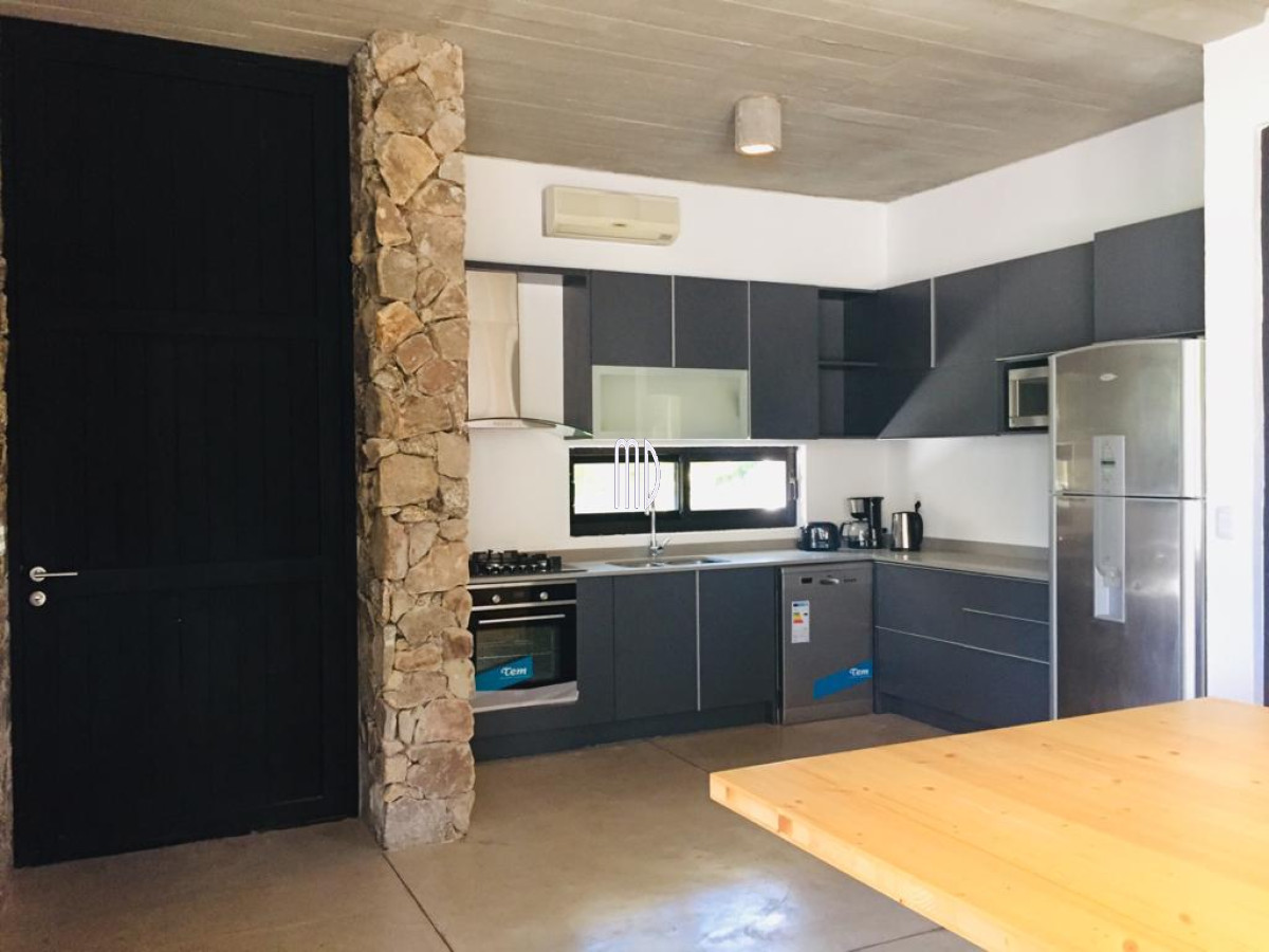 Casa ID.6391 - Magnifica casa en barrio privado REF:(6391)