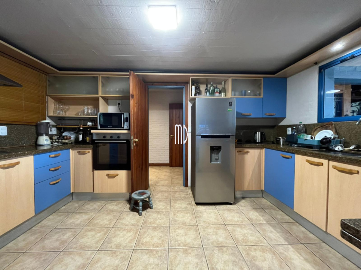 Casa ID.9172 - Casa en venta de 5 dormitorios en Mansa REF:9172