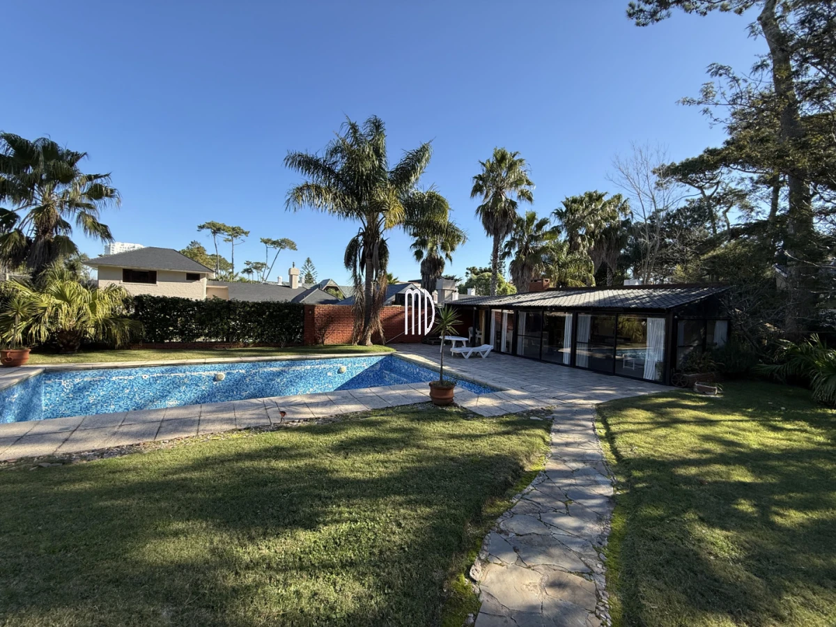 Casa ID.9309 - Excelente Casa en La Mansa a solo 700mts del mar Ref:9309