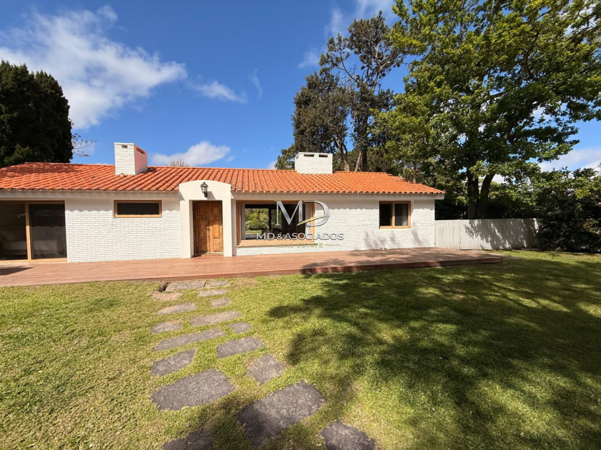 Casa ID.8421 - Hermosa Casa en Barrio Golf Ref:8421