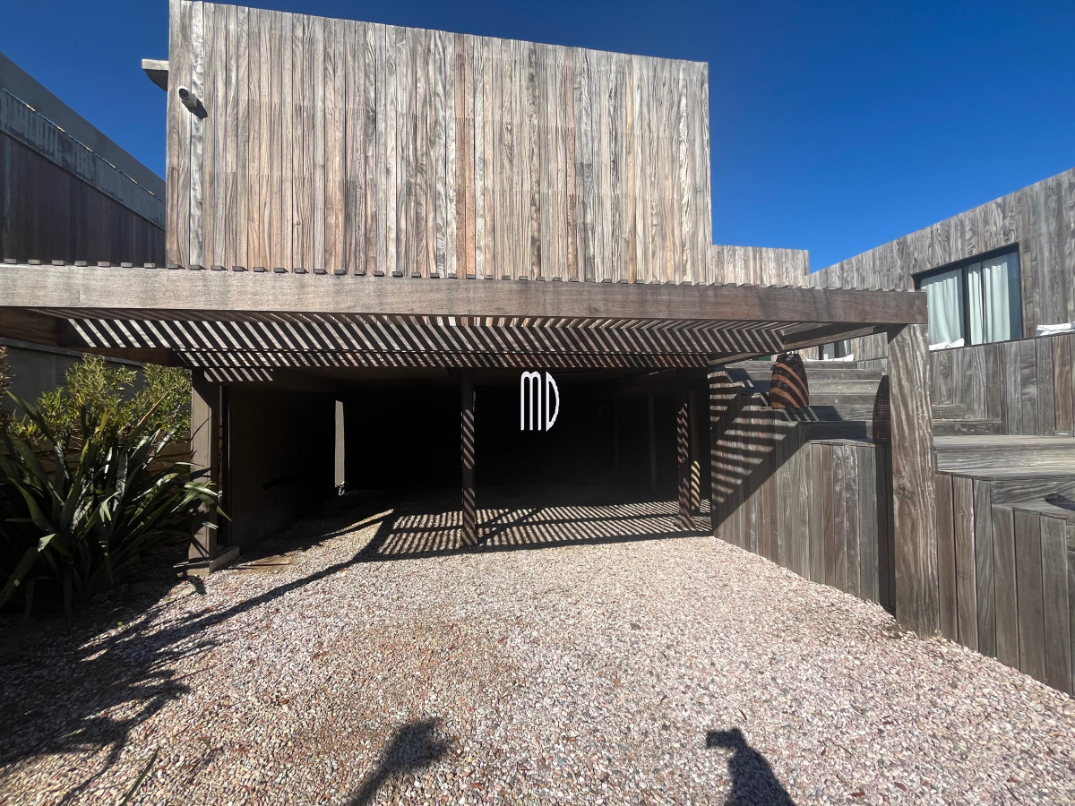 Casa ID.8289 - Perfecta casa frente al mar. Ref (8289)