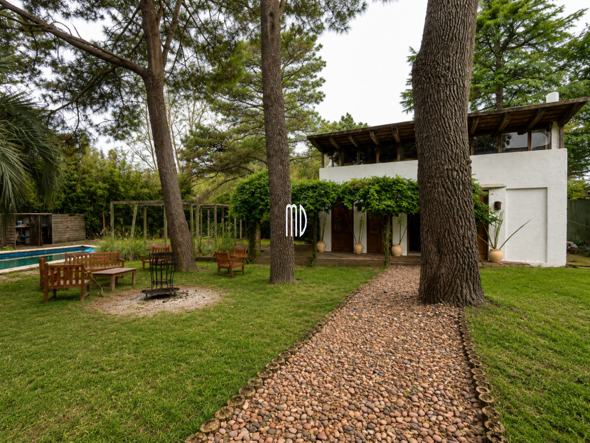 Casa ID.9172 - Casa en venta de 5 dormitorios en Mansa REF:9172