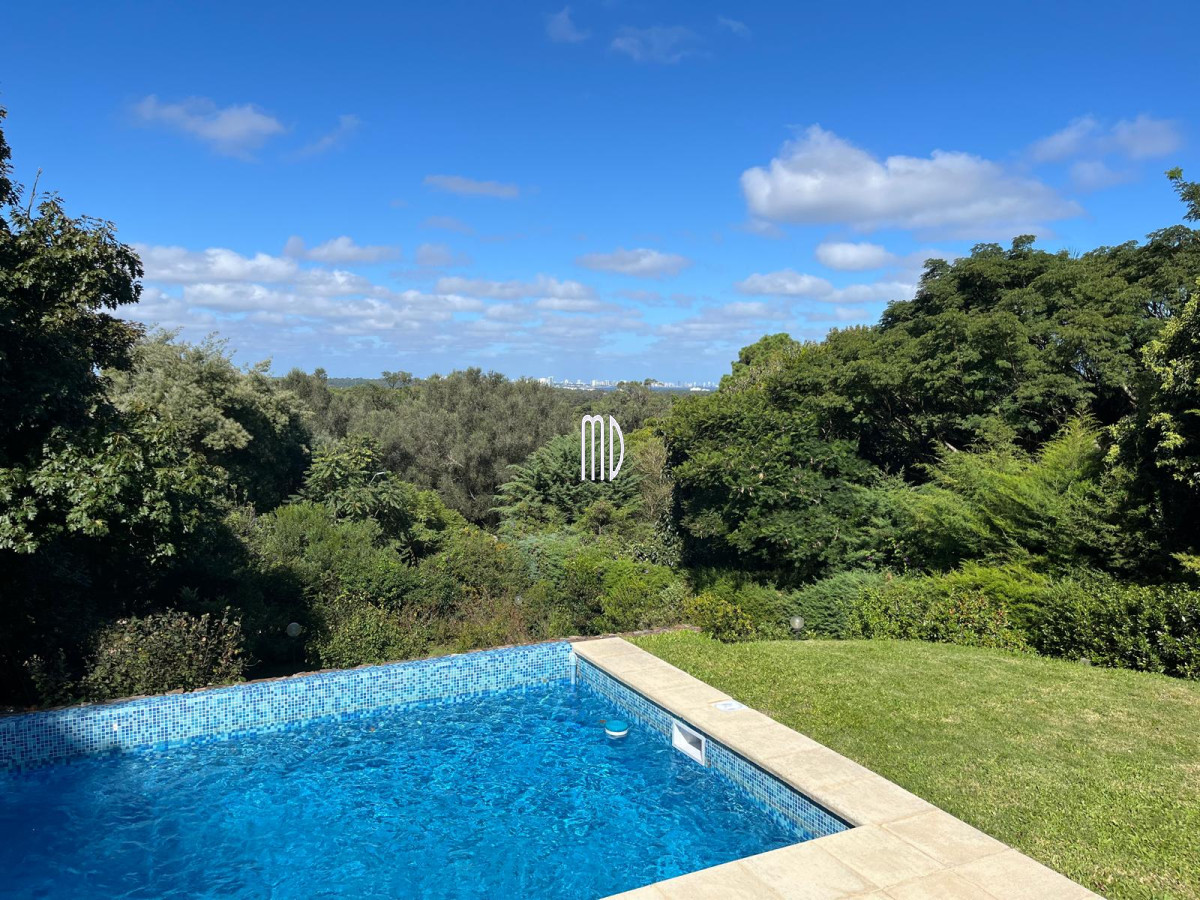 Casa ID.8192 - Exclusiva Casa en Venta en Punta Ballena con Vista Panorámica al Mar Ref. 8192