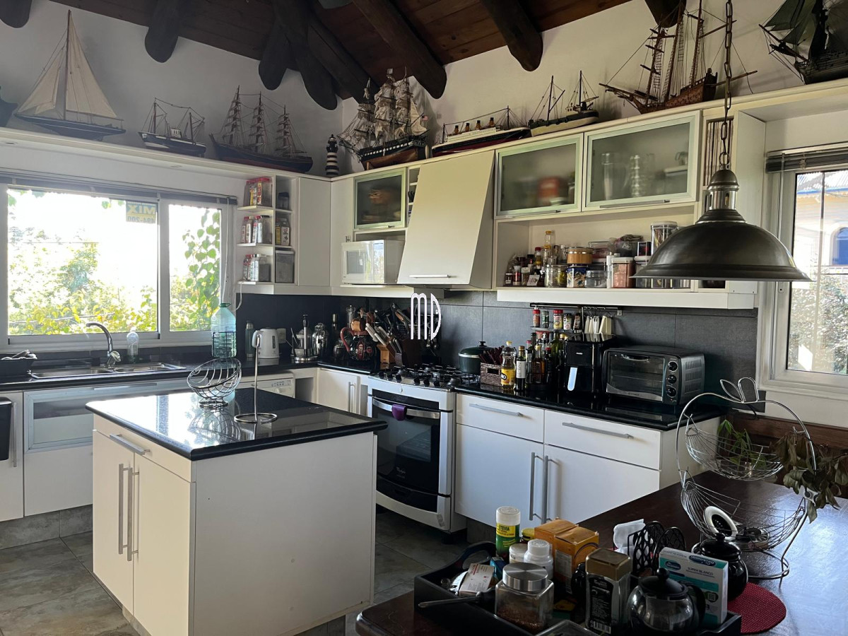 Casa ID.8192 - Exclusiva Casa en Venta en Punta Ballena con Vista Panorámica al Mar Ref. 8192