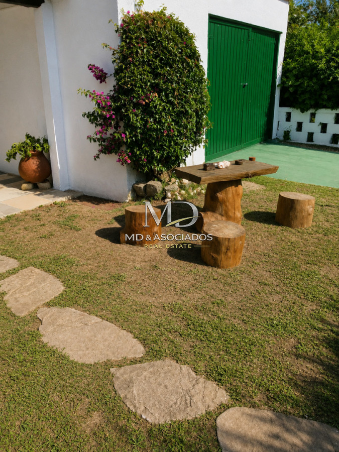 Casa ID.5325 - Muy linda casa con parrillero, cerca de todo.Ref 5325