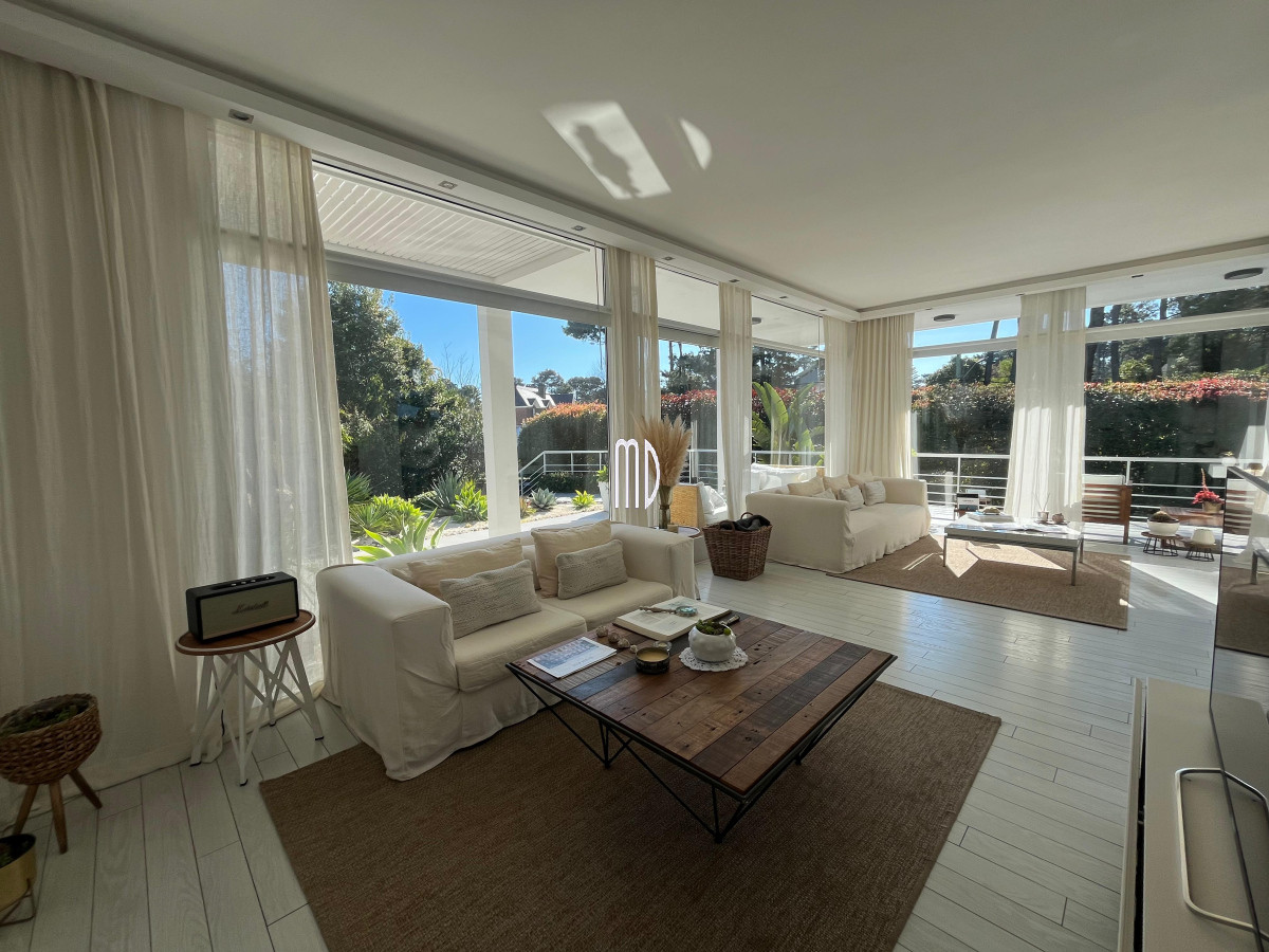 Casa ID.8319 - Espectacular casa en venta- Confort, amplitud y ubicación privilegiada