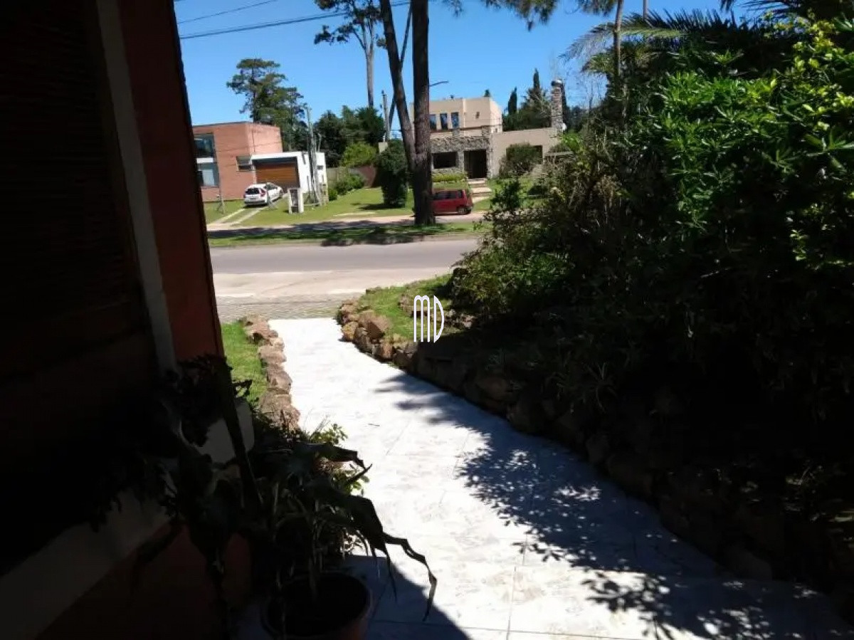 Casa ID.6348 - Hermosa casa en barrio residencial (6348)