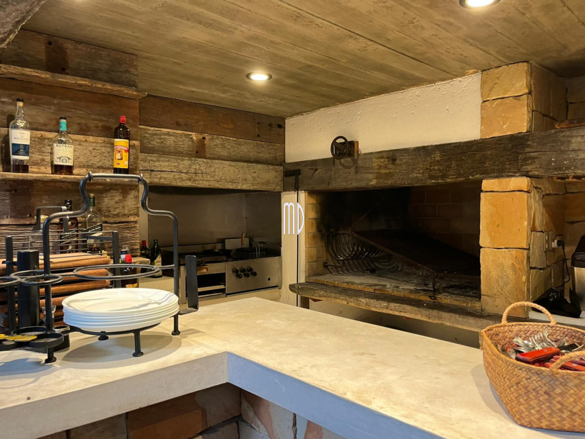 Casa ID.9172 - Casa en venta de 5 dormitorios en Mansa REF:9172