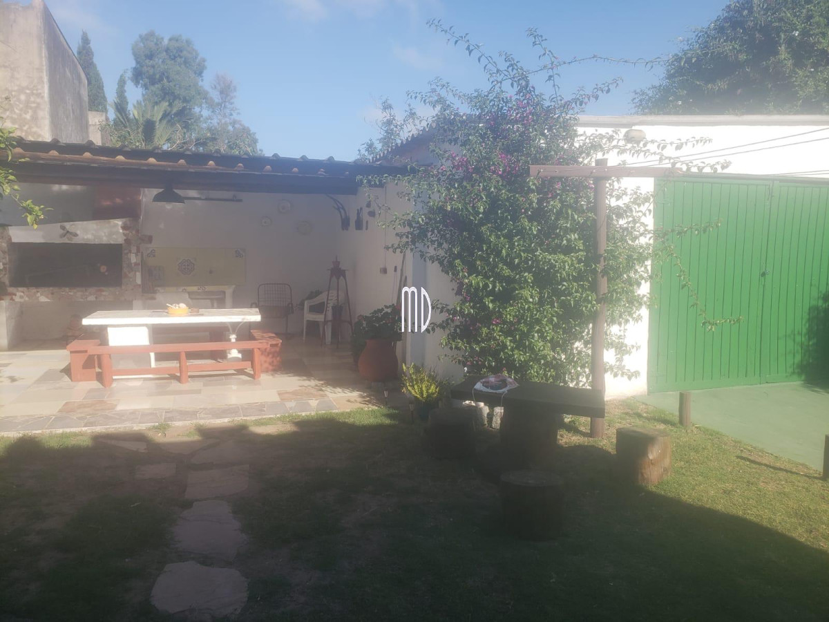 Casa ID.5325 - Muy linda casa con parrillero, cerca de todo.Ref 5325