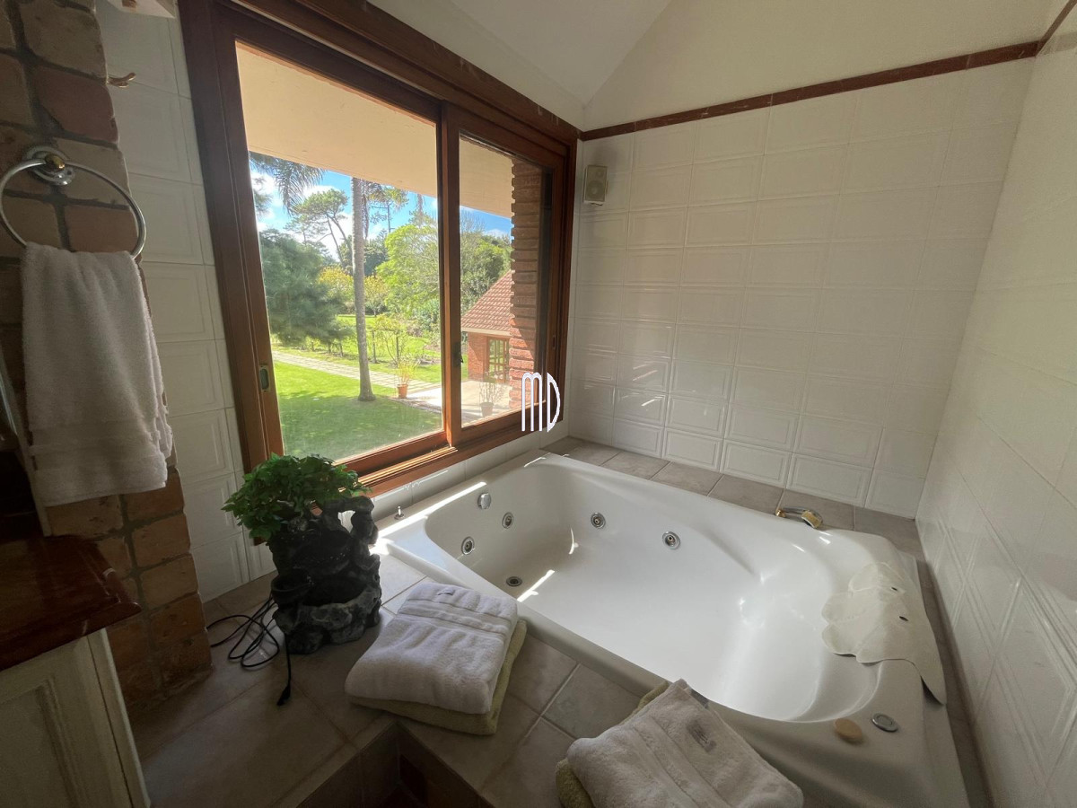 Casa ID.8190 - Espectacular Casa en Venta – Ubicación Exclusiva a Metros del Mar 
