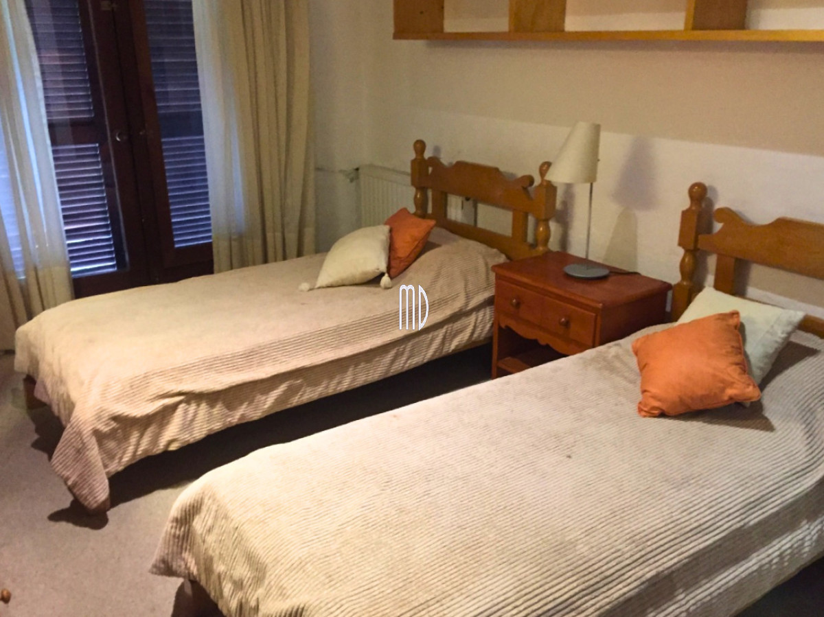 Casa ID.6134 - Espectacular propiedad en Playa Mansa a metros del Mar
