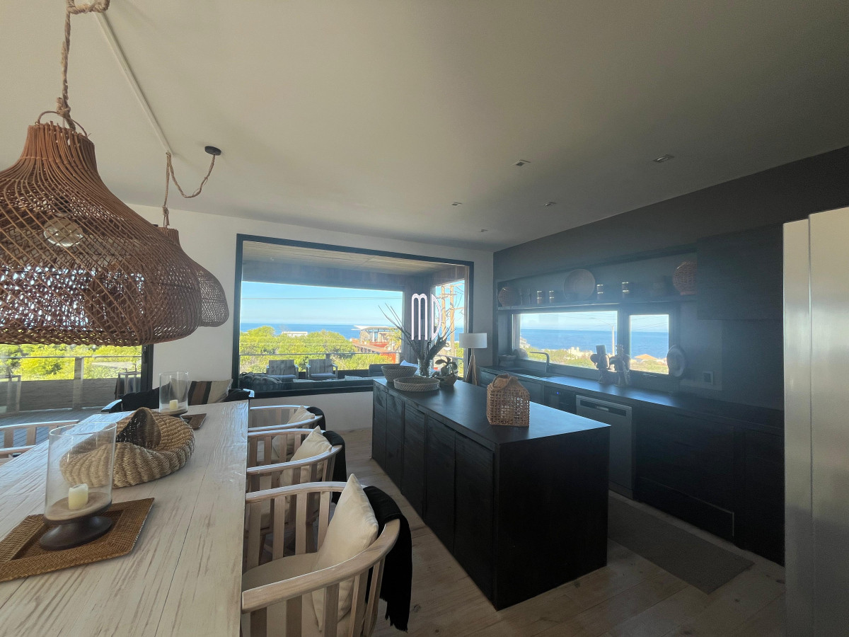 Casa ID.8289 - Perfecta casa frente al mar. Ref (8289)