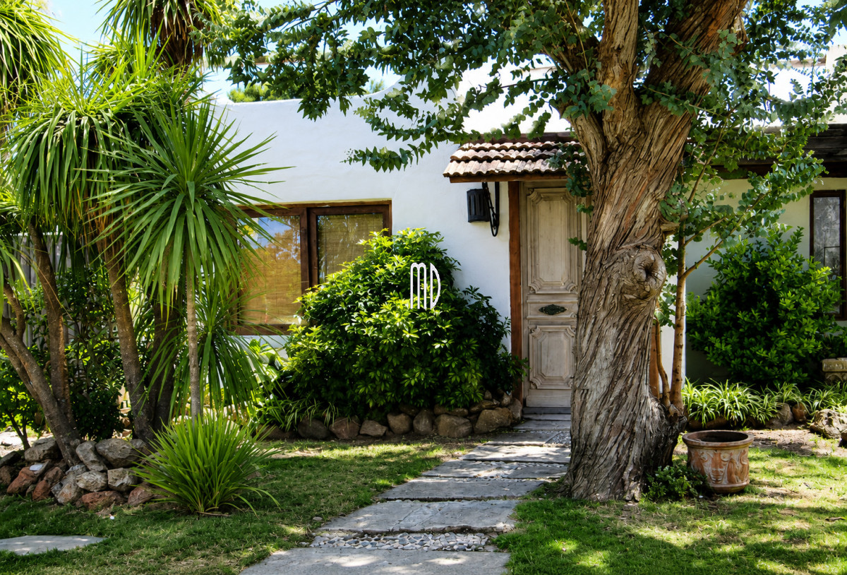 Casa ID.5367 - Casa amplia, cerca de todo,muy comoda .Ref: 5367