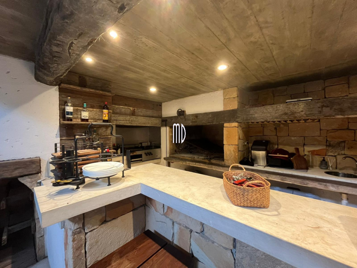 Casa ID.9172 - Casa en venta de 5 dormitorios en Mansa REF:9172