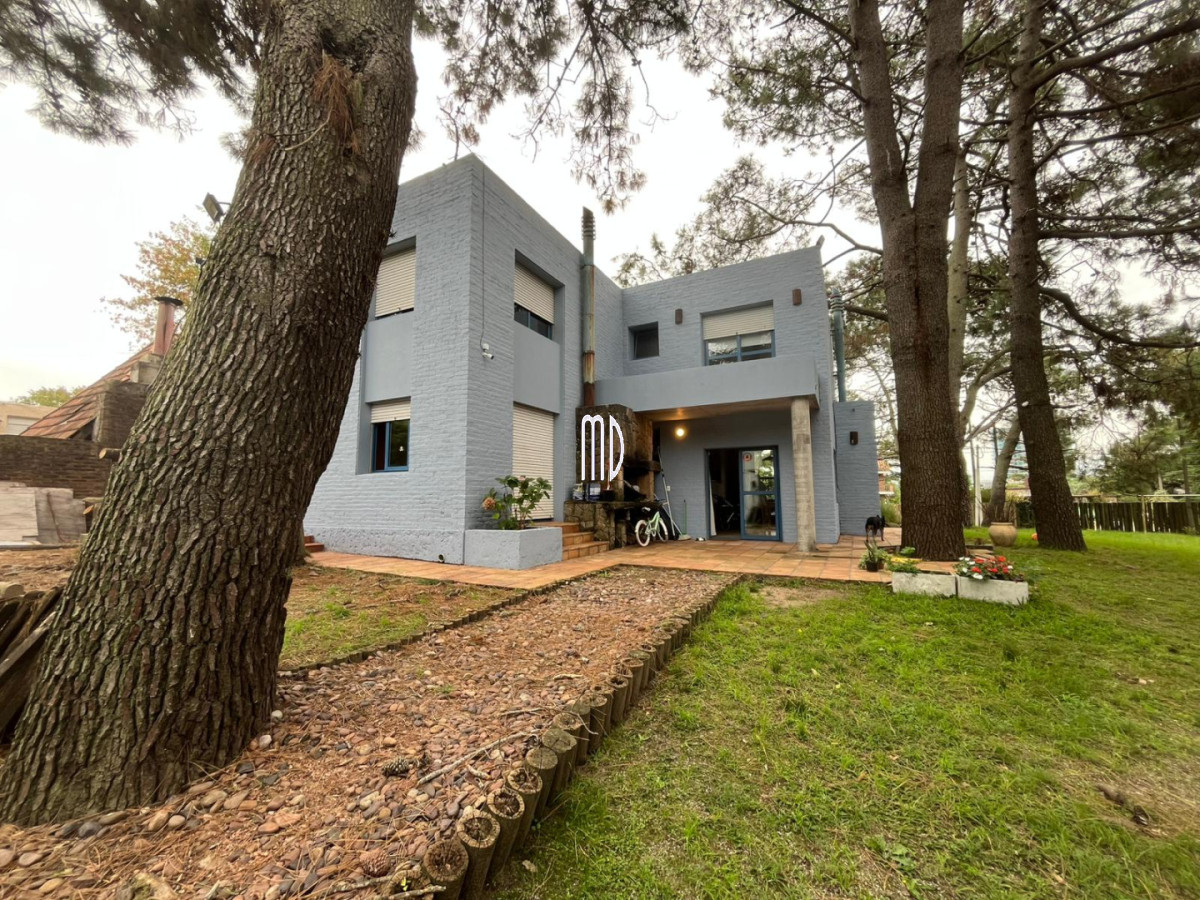 Casa ID.9172 - Casa en venta de 5 dormitorios en Mansa REF:9172