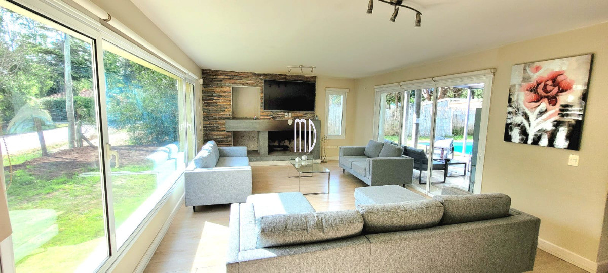 Casa ID.8530 - 🏡 Casa Minimalista con Piscina en Beverly Hills - Punta del Este. REF(8530) 