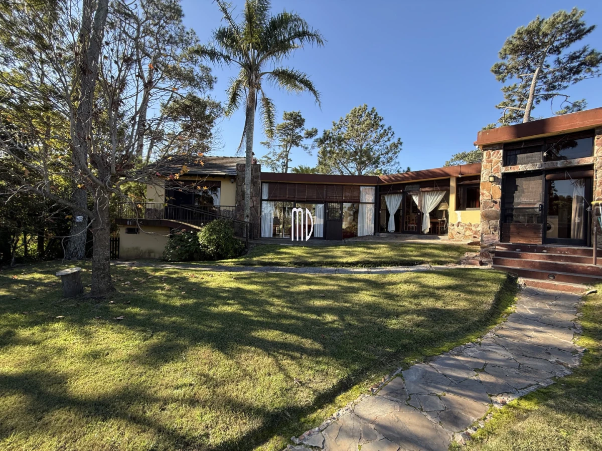 Casa ID.9309 - Excelente Casa en La Mansa a solo 700mts del mar Ref:9309