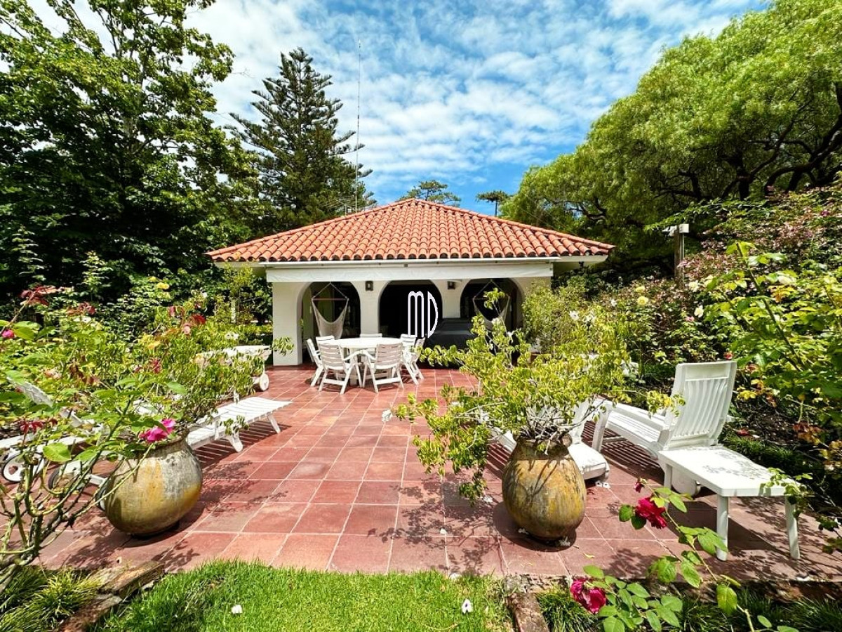 Casa ID.7836 - Espectacular casa en parada 20 de la Brava 