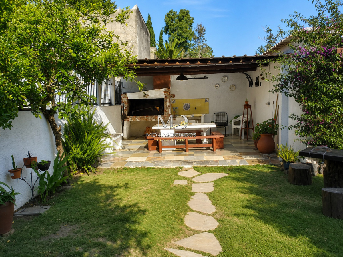 Casa ID.5325 - Muy linda casa con parrillero, cerca de todo.Ref 5325