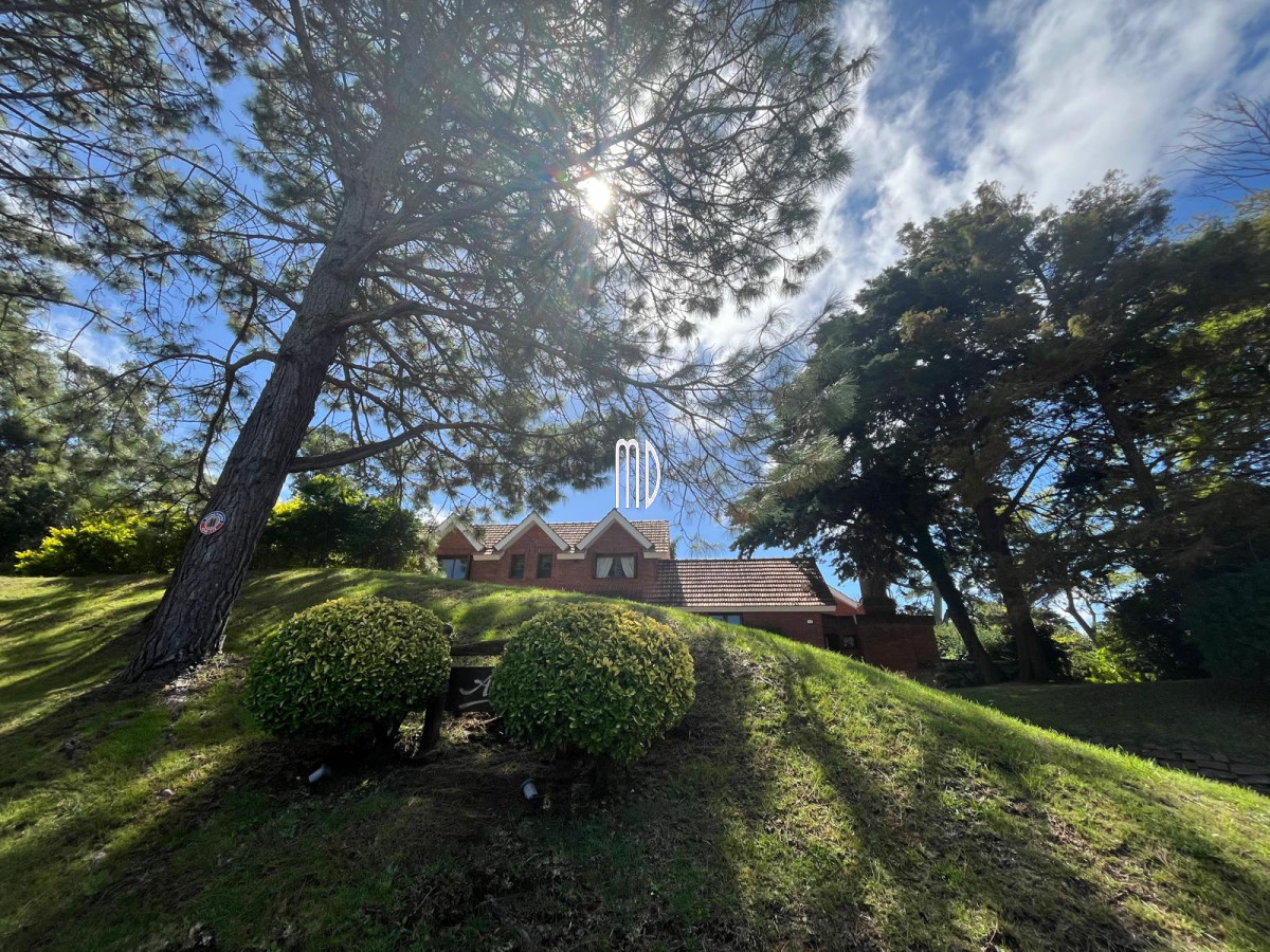 Casa ID.8190 - Espectacular Casa en Venta – Ubicación Exclusiva a Metros del Mar 