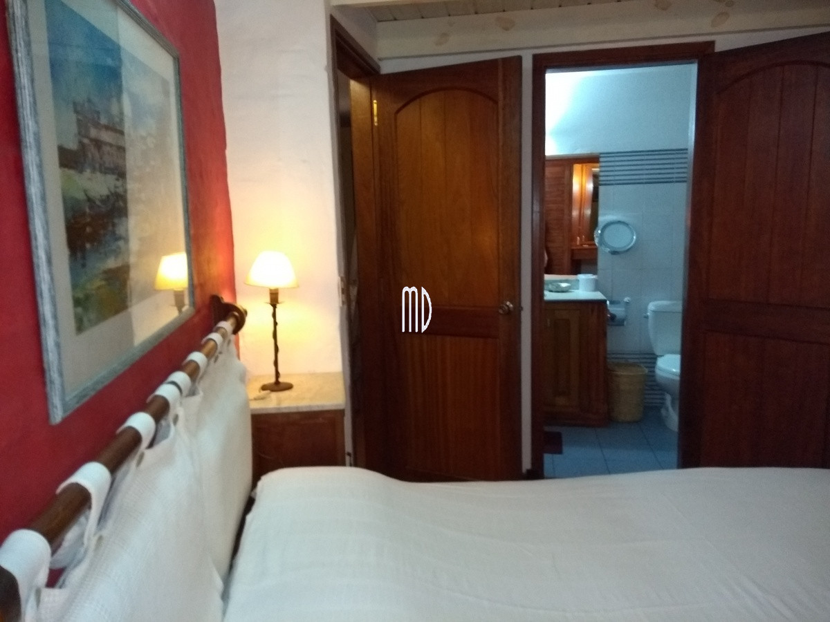 Casa ID.6348 - Hermosa casa en barrio residencial (6348)