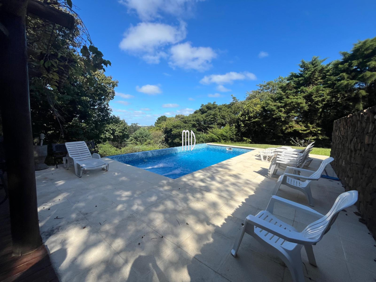 Casa ID.8192 - Exclusiva Casa en Venta en Punta Ballena con Vista Panorámica al Mar Ref. 8192