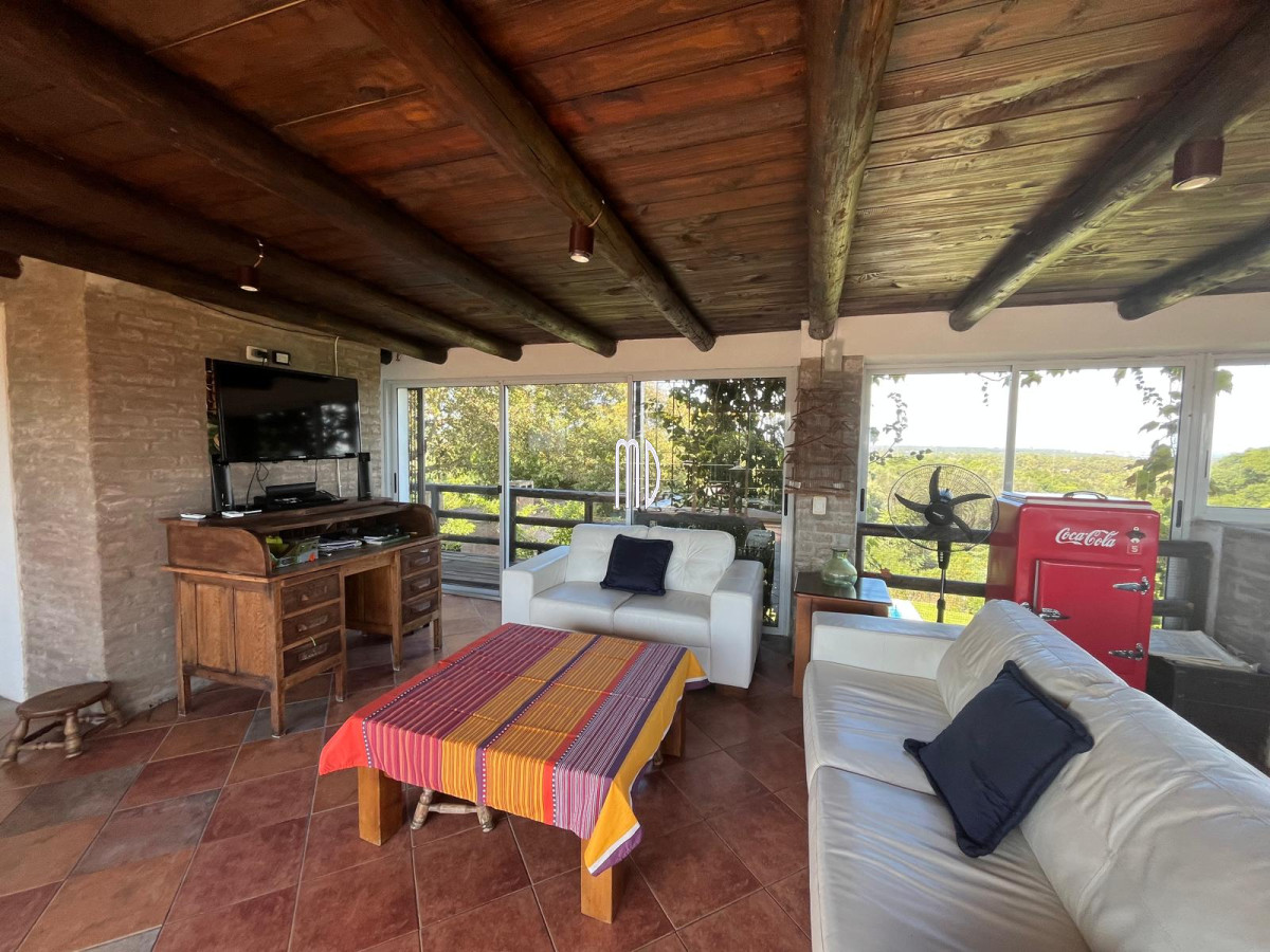 Casa ID.8192 - Exclusiva Casa en Venta en Punta Ballena con Vista Panorámica al Mar Ref. 8192