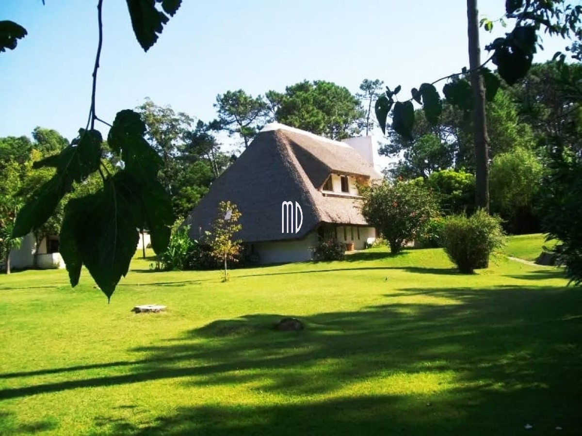 Beverly Hills - GoPunta - Portal Inmobiliario de Punta del Este - Maldonado