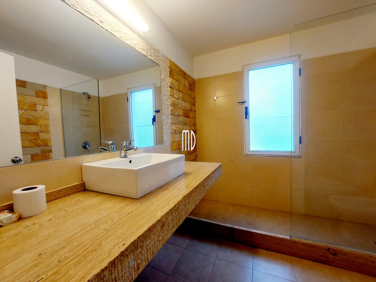 Casa ID.5316 - A pasos del mar: una casa única en Montoya.Ref: 5316