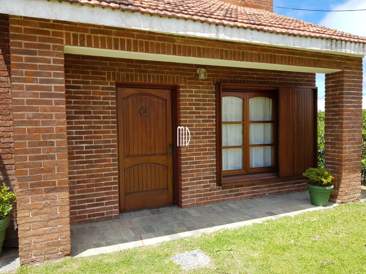 Casa ID.5802 - Preciosa casa a metros de la playa. REF(5802) 