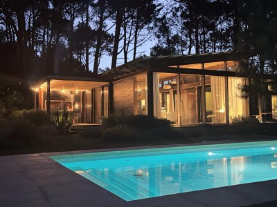 ???? Alquiler de Verano en La Barra - Casa con Gran Jardín, Pileta y Comodidades para Toda la Familia. REF(8553)