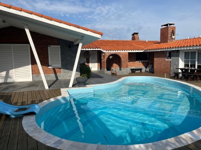 Hermosa casa en venta en excelente ubicación. REF: 8198