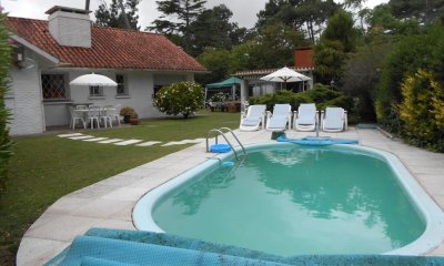 Excelente propiedad a la venta en muy buena ubicación, amplio terreno con piscina