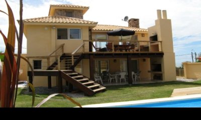 Excelente casa,muy comoda con piscina a metros de la playa.Ref: 5266