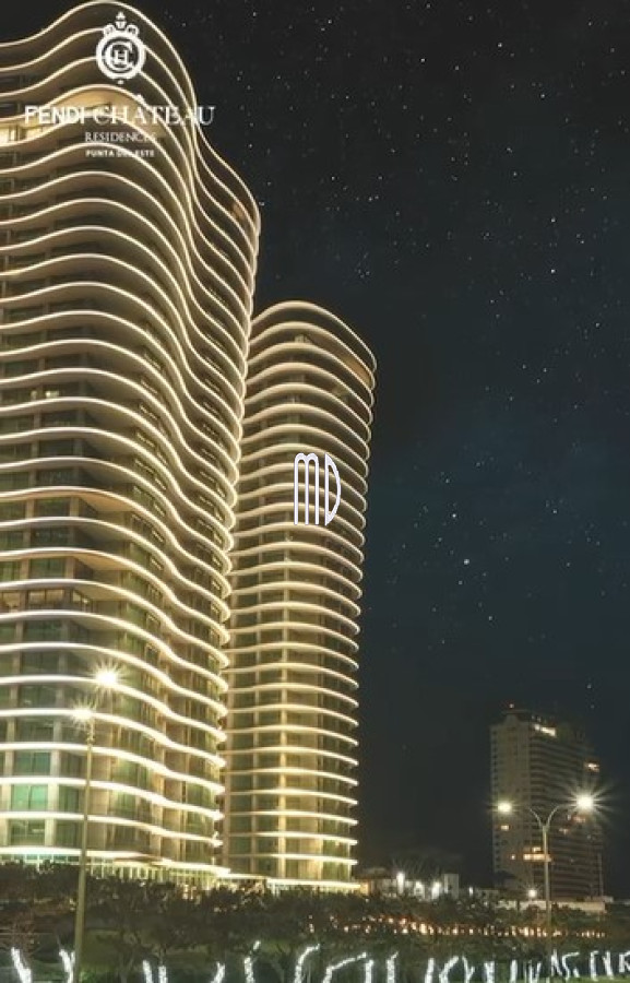 Apartamento ID.9097 - Apartamento de categoría en primera línea sobre Playa Mansa - Punta del Este REF.