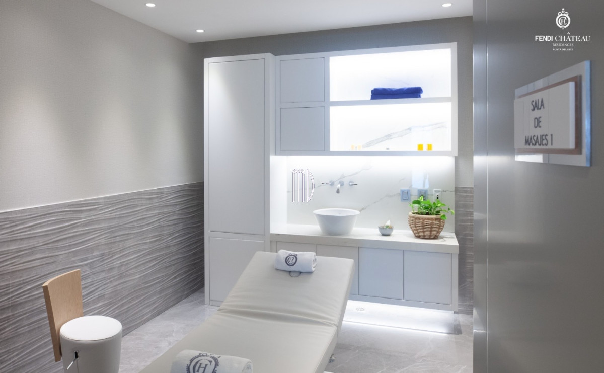 Apartamento ID.9097 - Apartamento de categoría en primera línea sobre Playa Mansa - Punta del Este REF.