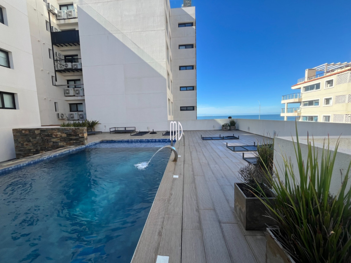 Apartamento ID.9150 - Penthouse frente al mar con terraza exclusiva, jacuzzi y vista única en Península 🌊