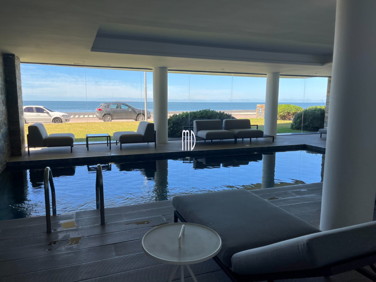 Apartamento ID.9150 - Penthouse frente al mar con terraza exclusiva, jacuzzi y vista única en Península 🌊
