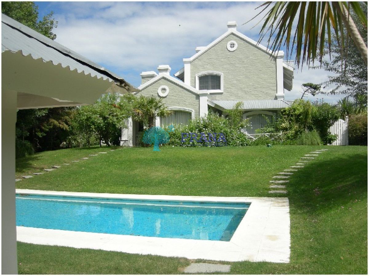 Casa en La Barra, Montoya - PRN370C