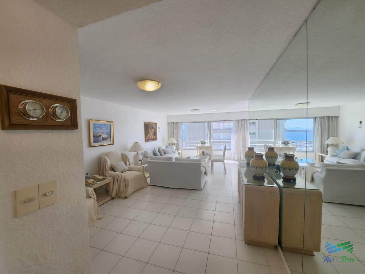 Apartamento ID.4507 - DEPARTAMENTO PENÍNSULA DE PUNTA DEL ESTE, 3 dormitorios 