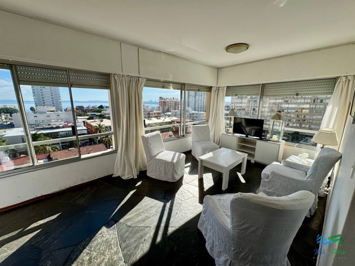 Apartamento ID.3894 - Vendo apartamento 2 dormitorios en Peninsula, Punta del Este
