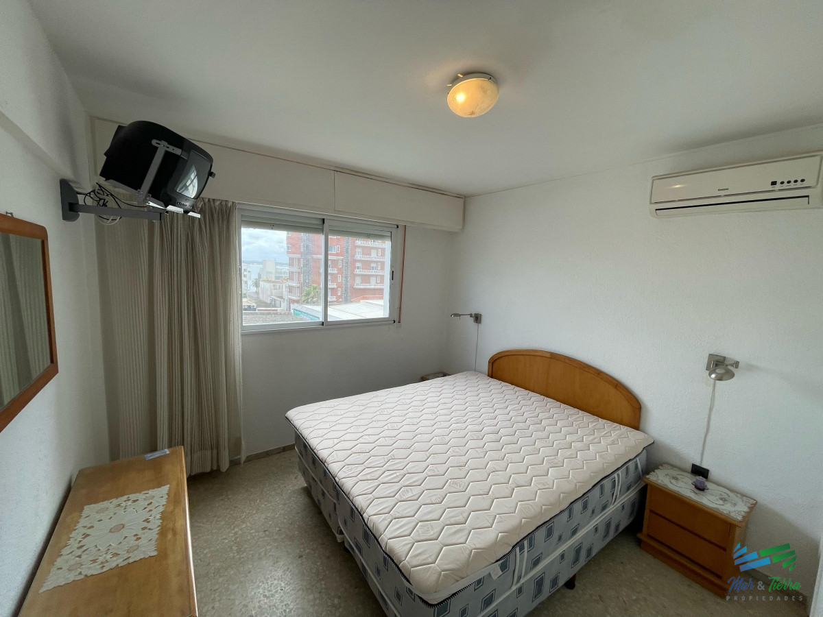 Apartamento ID.3633 - Vendo apartamento de 2 dormitorios en Peninsula, Punta del este